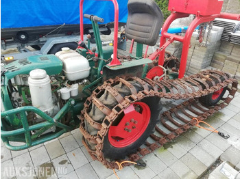 Farm tractor
