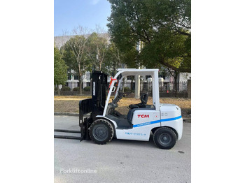 Diesel forklift TCM