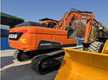 Crawler excavator DOOSAN DX225LCA: picture 3