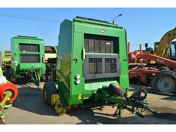 Round baler John Deere 592: picture 2