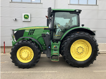 Farm tractor John Deere 6215R: picture 2