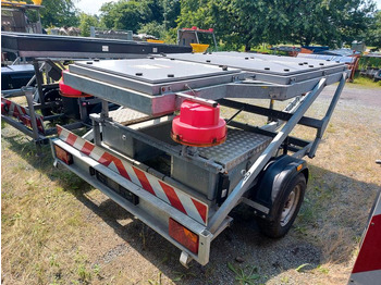 Construction equipment Trebbiner Horizont VWT E  VLT Verkehrsleittafel Leittafel Sicherungsanhänger Verkehrsleitanhänger Verkehrssicherungsanhänger Absperrtafel Sperrwand Nissen Verkehrssicherung Vorwarner Vorwarntafel: picture 3
