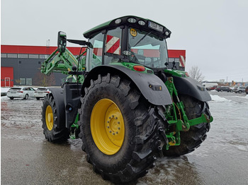 Farm tractor John Deere 6215R: picture 4