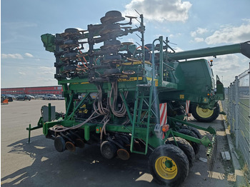 Precision sowing machine for transportation of food John Deere 750 A: picture 3