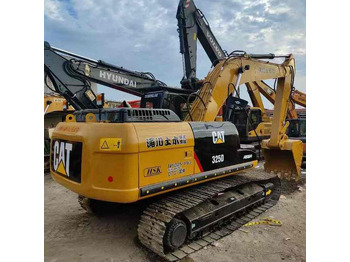 Crawler excavator