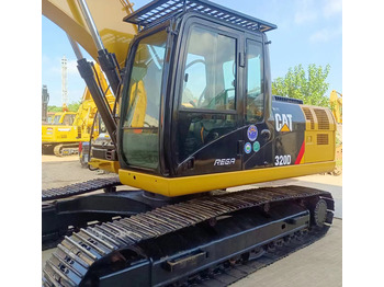 Crawler excavator CATERPILLAR 320D