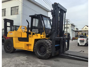 Diesel forklift TCM