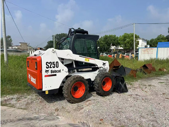 Skid steer loader BOBCAT S250