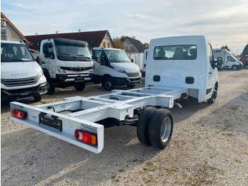 New Cab chassis truck, Crane truck Renault Master Fahrgestell L3H1 P5 4,5t 165Ps: picture 3