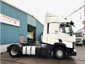 Interior photo 1: Tractor unit Renault T460 HIGH ROOF 4x2 (EURO 6 / AUTOMATIC GEARBOX / VBI-BRAKE / HYDRAULIC KIT / FRIDGE / AIRCONDITIONING)