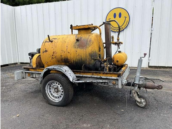 Asphalt distributor
