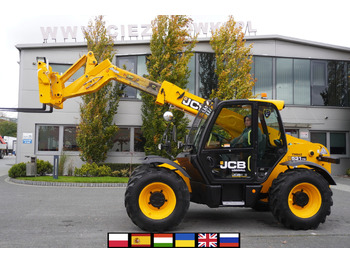 Telescopic wheel loader JCB