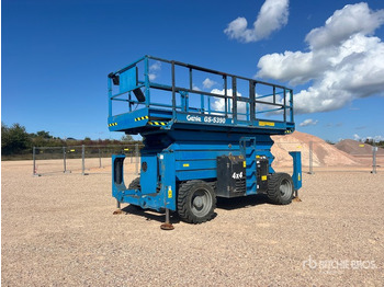 Scissor lift GENIE