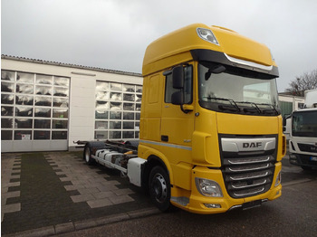 Container transporter/ Swap body truck DAF XF 480
