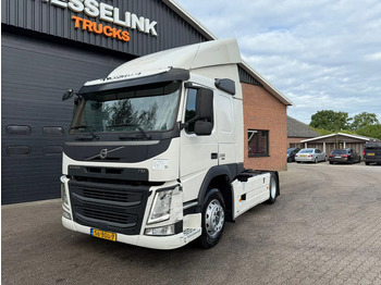 Tractor unit VOLVO FM 330