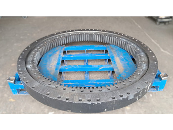 Slewing ring CASE