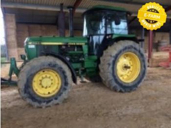 Farm tractor John Deere 4255: picture 1