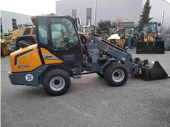 Telescopic wheel loader GIANT