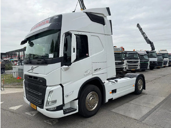 Tractor unit VOLVO FM 380