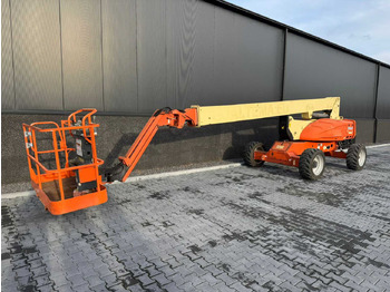 Aerial platform JLG