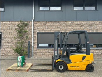 Electric forklift JUNGHEINRICH EFG 425