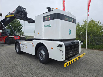 Terminal tractor