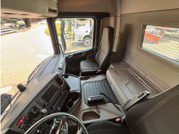 Skip loader truck SCANIA G360: picture 5