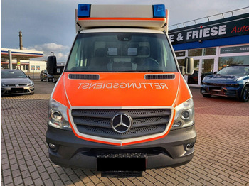 Ambulance MERCEDES-BENZ