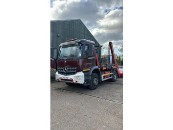 Skip loader truck MERCEDES-BENZ Arocs