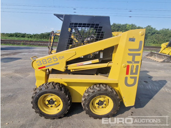 Skid steer loader Gehl SL3825: picture 2