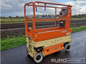 Scissor lift JLG