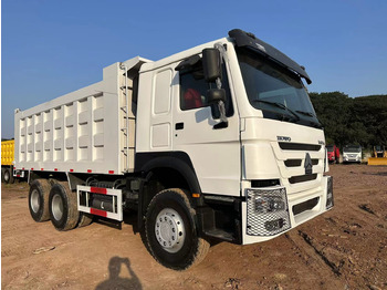 Tipper for transportation of silos SINOTRUK HOWO HOWO 371 6x4: picture 4