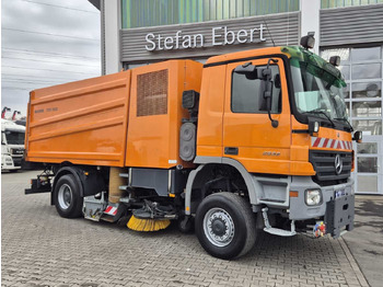 Lease a  Mercedes-Benz Actros 2032 A 4x4 Bucher STKF 9500 Airport 30x Mercedes-Benz Actros 2032 A 4x4 Bucher STKF 9500 Airport 30x: picture 4