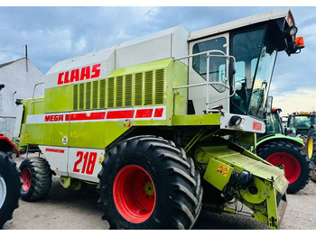 Combine harvester CLAAS Mega