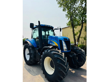 Farm tractor NEW HOLLAND T8040