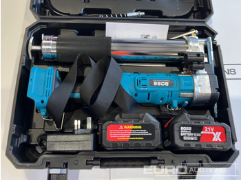 Construction equipment Boss 21 Volt Lithium Battery Cordless Grease Gun, 2 Batteries, Charger, Case, Shoulder Strap, Extension Pieces and Fittings: picture 5