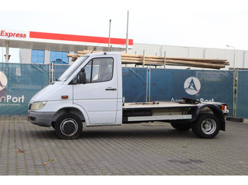 Cab chassis truck MERCEDES-BENZ