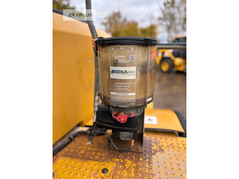 Wheel loader Cat 950M: picture 5