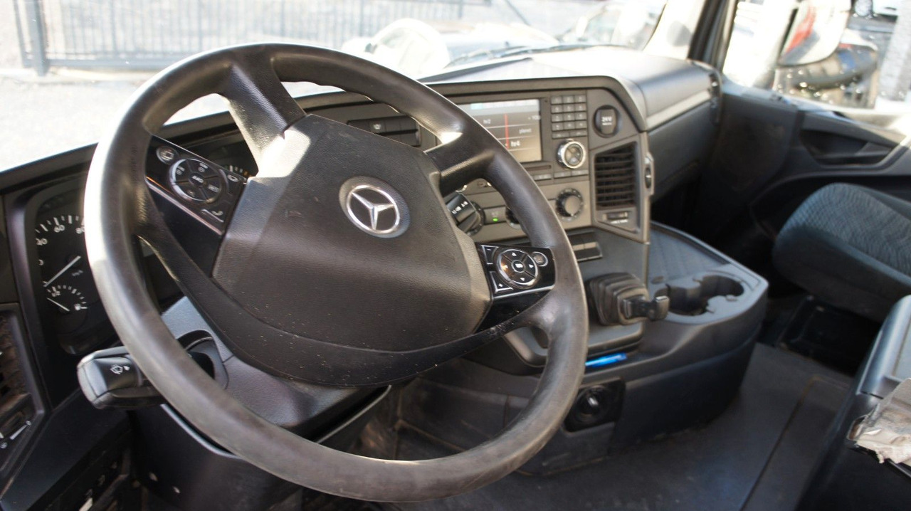 Tipper Mercedes-Benz Arocs 2653 Dreiseitenkipper  Meiller Bordmatik: picture 7