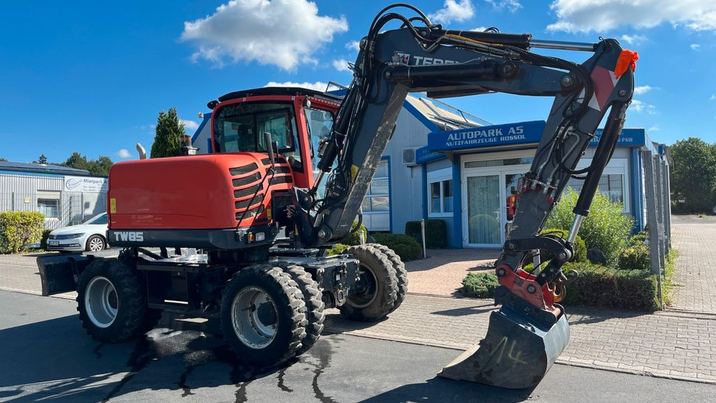 Terex TW85 Mobilbagger 8600 Kg Verstellausleger - Wheel excavator: picture 1 Terex TW85 Mobilbagger 8600 Kg Verstellausleger - Wheel excavator: picture 1