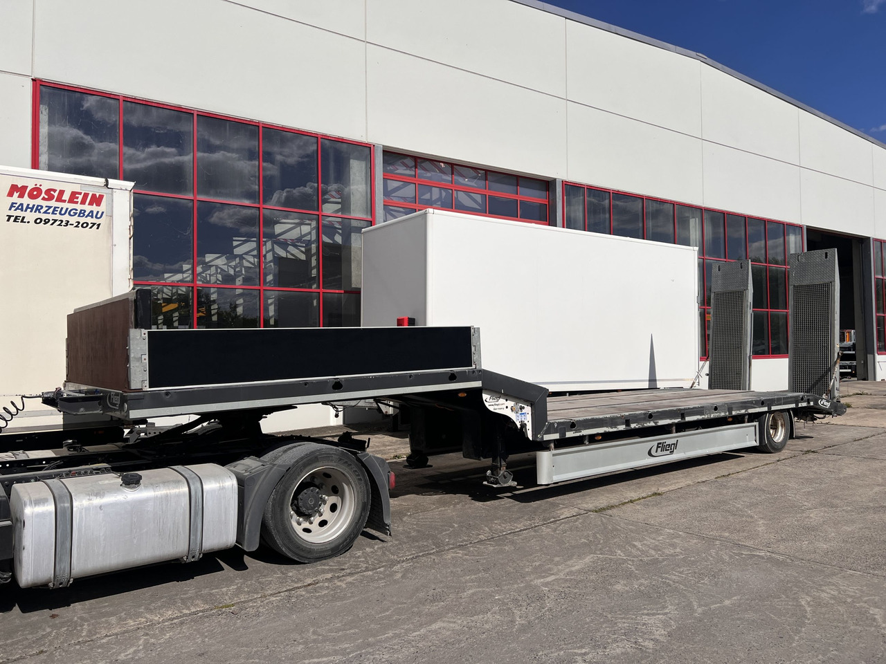 Fliegl SES210 1 Achs Satteltieflader - Low loader semi-trailer: picture 3 Fliegl SES210 1 Achs Satteltieflader - Low loader semi-trailer: picture 3