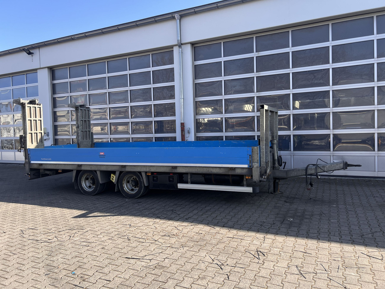 Humbaur HBTZ 136224 TA-BS  13,6 t Tandemtieflader - Low loader trailer: picture 1 Humbaur HBTZ 136224 TA-BS  13,6 t Tandemtieflader - Low loader trailer: picture 1
