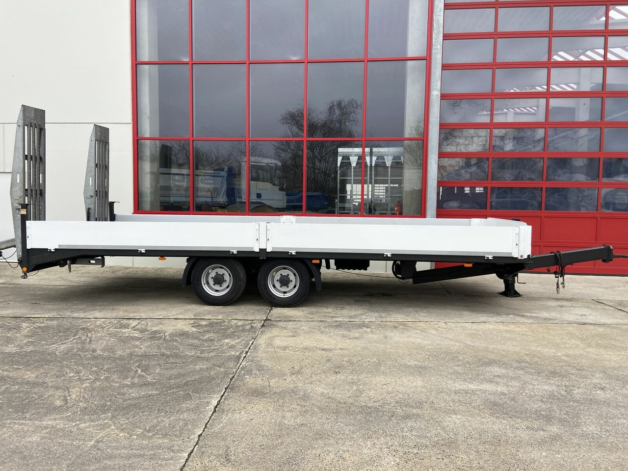 Tandemtieflader 7 m LadeflächeNeuwertig - Low loader trailer: picture 1 Tandemtieflader 7 m LadeflächeNeuwertig - Low loader trailer: picture 1