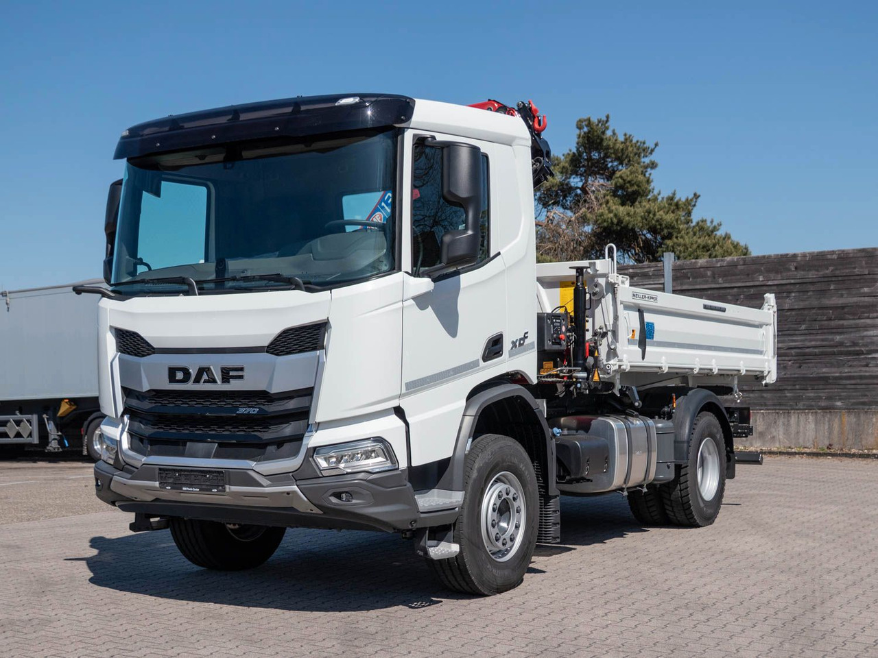 DAF FA XDC 370 Krankipper DAF XDC 370 FA Meiller Krankipper HMF - Crane truck, Tipper: picture 1 DAF FA XDC 370 Krankipper DAF XDC 370 FA Meiller Krankipper HMF - Crane truck, Tipper: picture 1