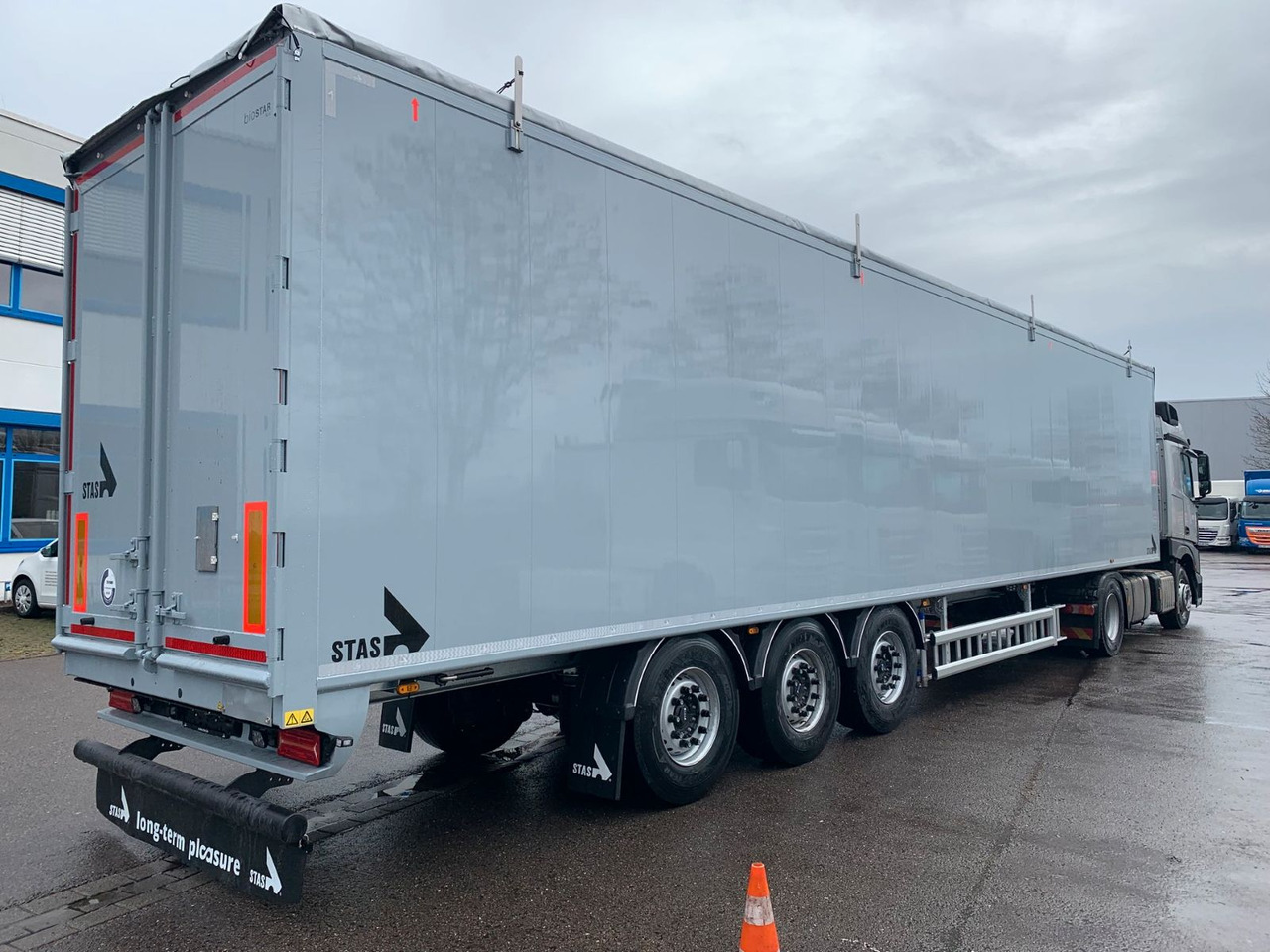 Stas bioSTAR 90,6 cbm - Walking floor semi-trailer: picture 2 Stas bioSTAR 90,6 cbm - Walking floor semi-trailer: picture 2