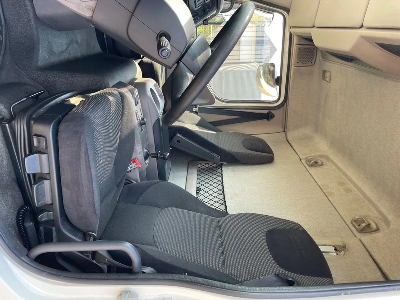 Lease a DAF LF 180 8-2016 DAF LF 180 8-2016: picture 11 Lease a DAF LF 180 8-2016 DAF LF 180 8-2016: picture 11