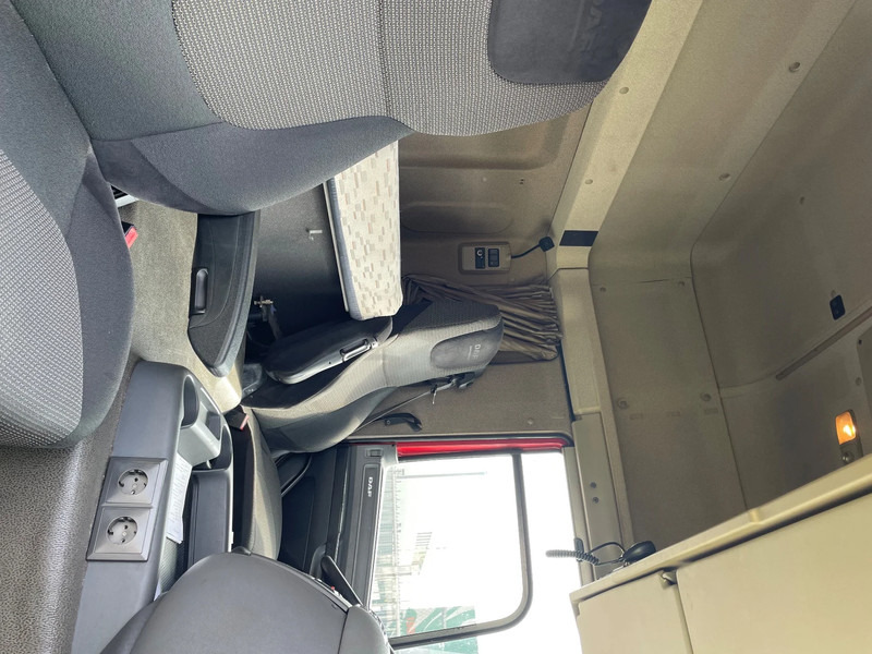 Tractor unit DAF CF 400 euro 6 2015: picture 9