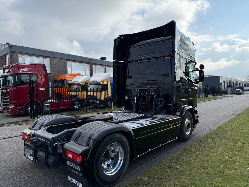 Scania R410 2014 black beauty ! met koppeling !!! - Tractor unit: picture 5 Scania R410 2014 black beauty ! met koppeling !!! - Tractor unit: picture 5