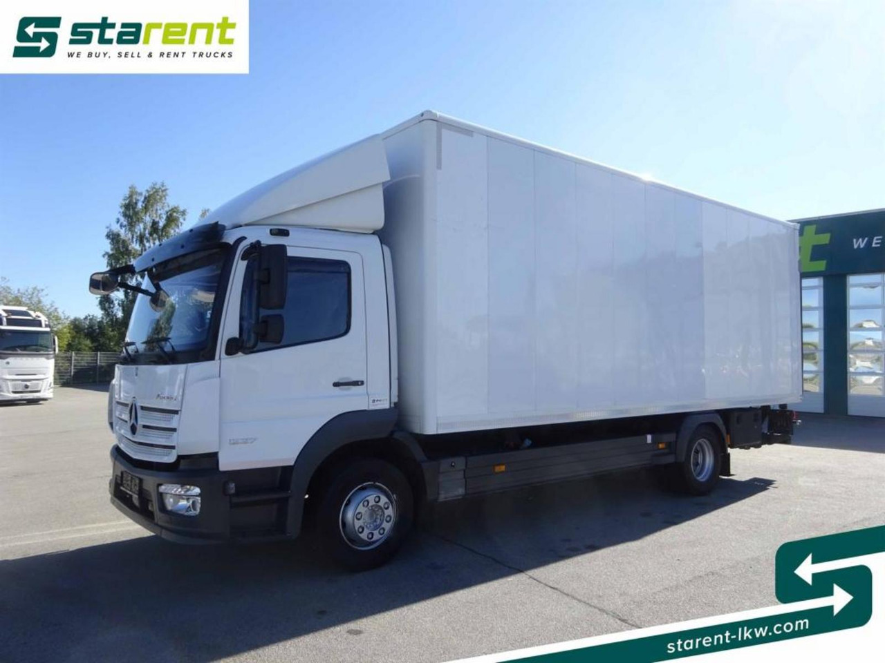 Mercedes Benz Atego 1227 Koffer Ladebordwand 1500 Kg Seitentür - Box truck: picture 1 Mercedes Benz Atego 1227 Koffer Ladebordwand 1500 Kg Seitentür - Box truck: picture 1