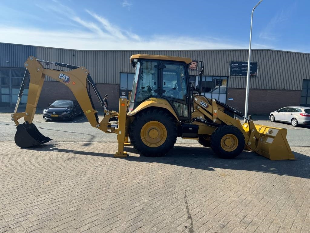 CAT 424 4X4 ( UNUSED ) - Backhoe loader: picture 5 CAT 424 4X4 ( UNUSED ) - Backhoe loader: picture 5